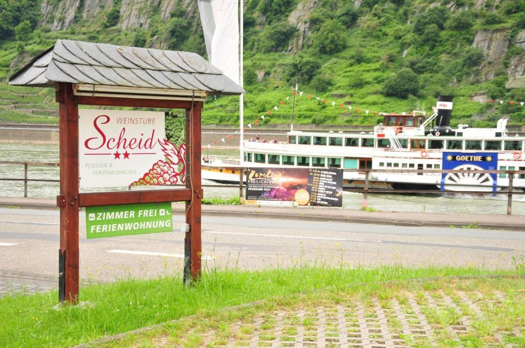 Pension / Ferienwohnungen Scheid Kestert Экстерьер фото